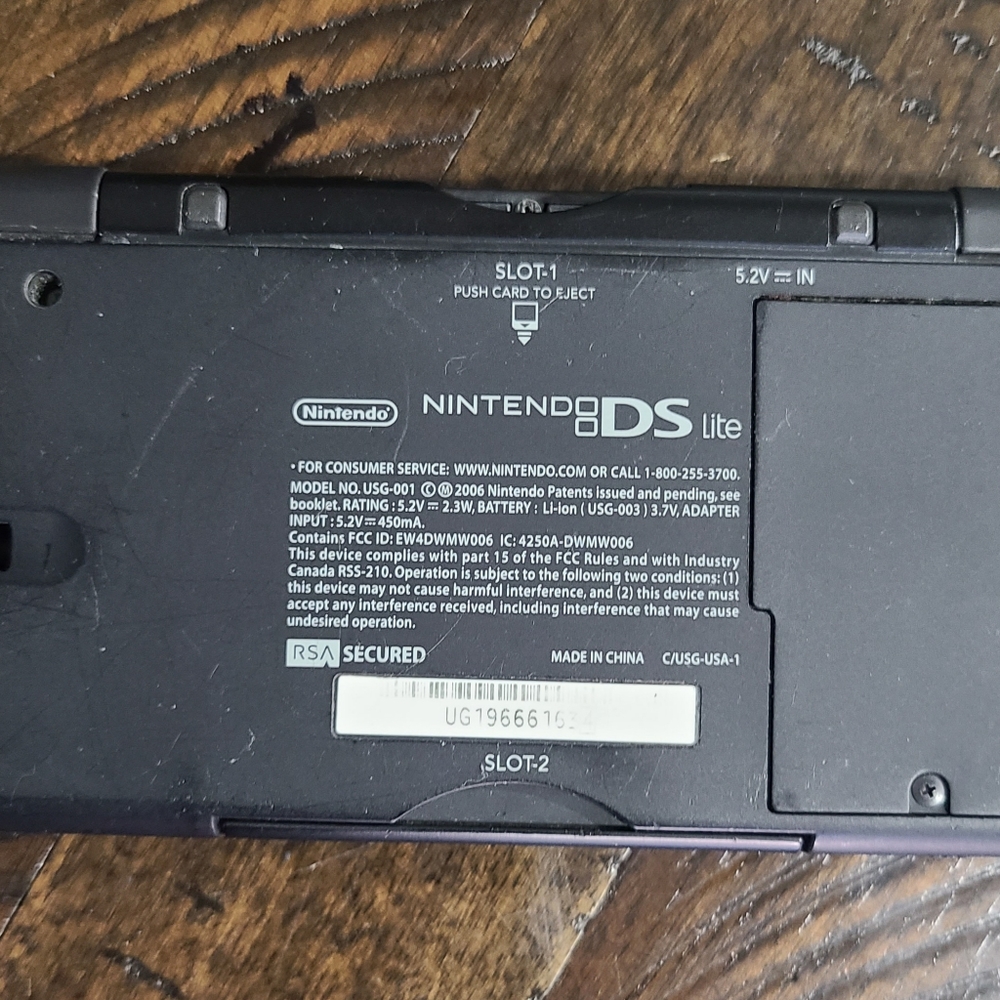 NINTENDO 3DS LITE - Picture 4 of 12